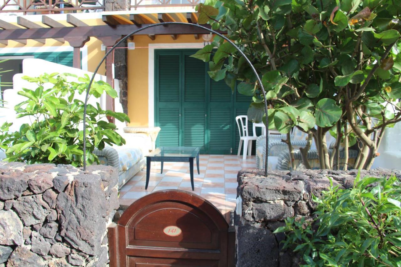 Rocas Del Mar Tenerife Costa Del Silencio Exterior photo